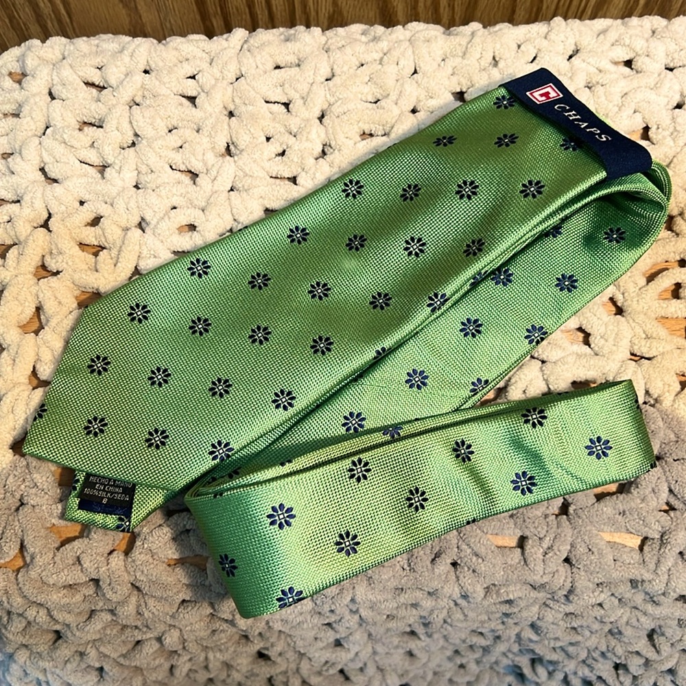 NWOT Chaps Men’s green silk tie - Picture 3 of 8
